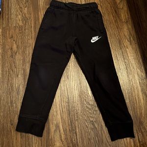 Kids size 6 medium black jogger sweats